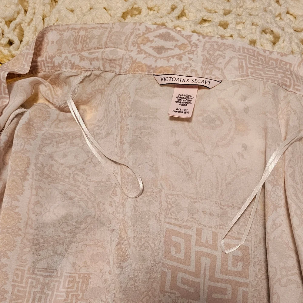 Victoria's Secret Light Pink Patterned Cover-Up Viscose One Size Fits All EUC - Picture 6 of 13